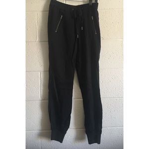 Converse one star women’s joggers